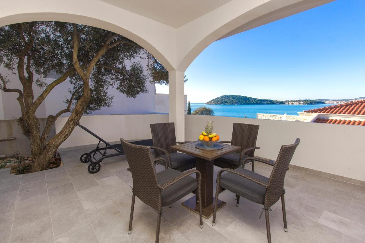 Apartmani Malis Ražanj Exteriör bild