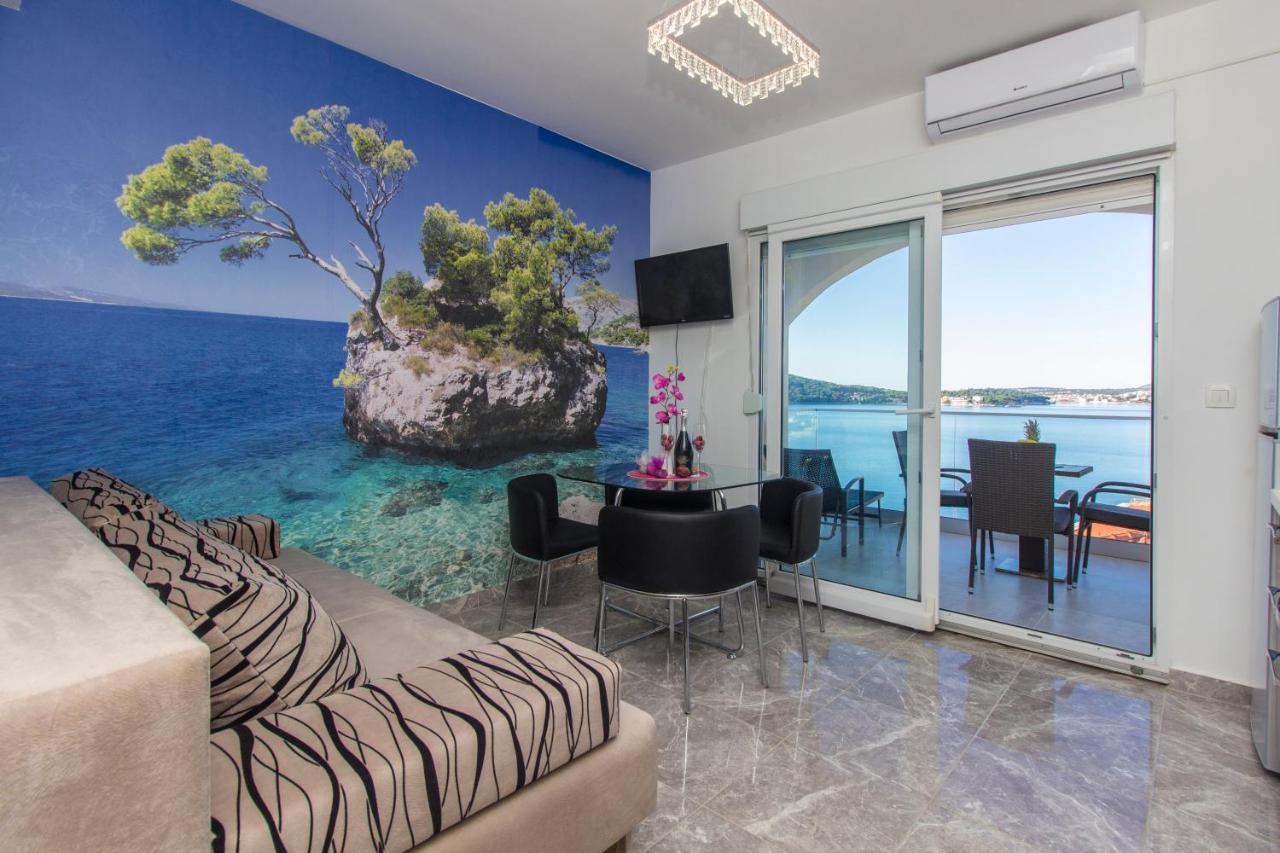 Apartmani Malis Ražanj Exteriör bild