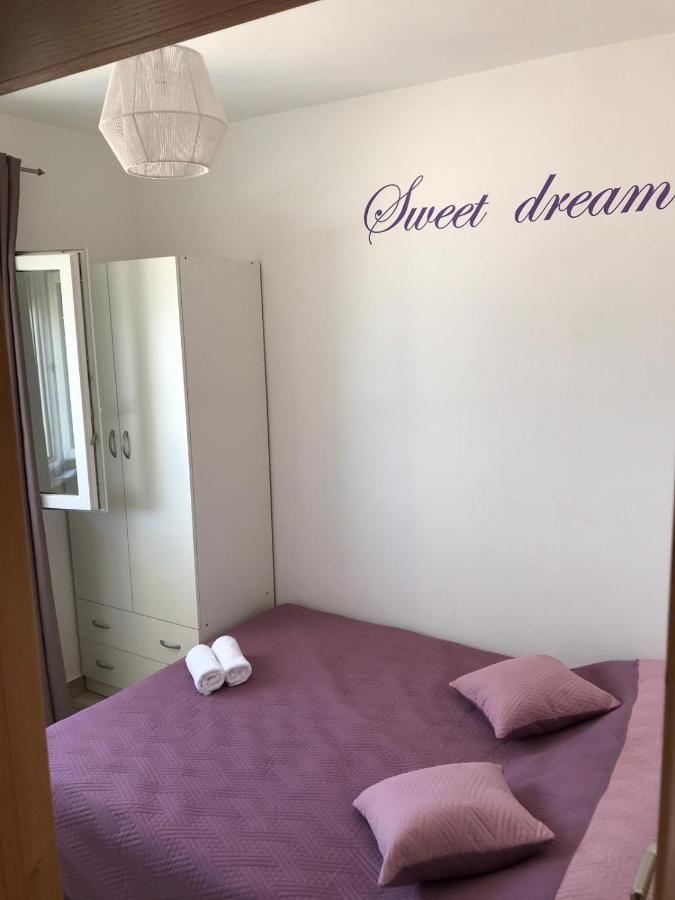 Apartmani Malis Ražanj Exteriör bild