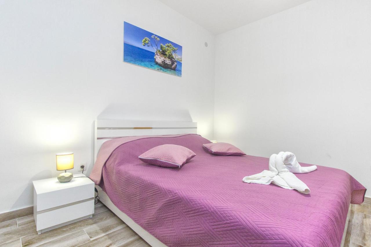 Apartmani Malis Ražanj Exteriör bild