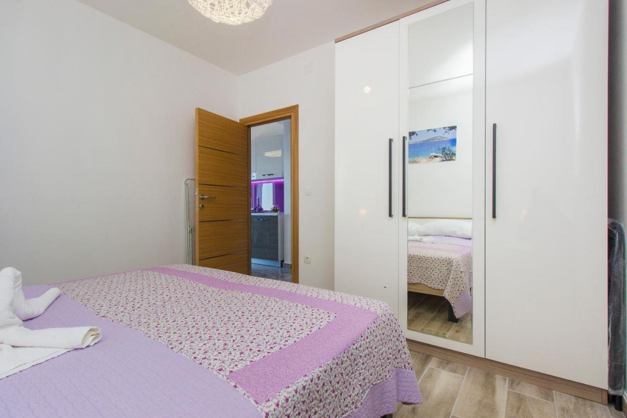 Apartmani Malis Ražanj Exteriör bild