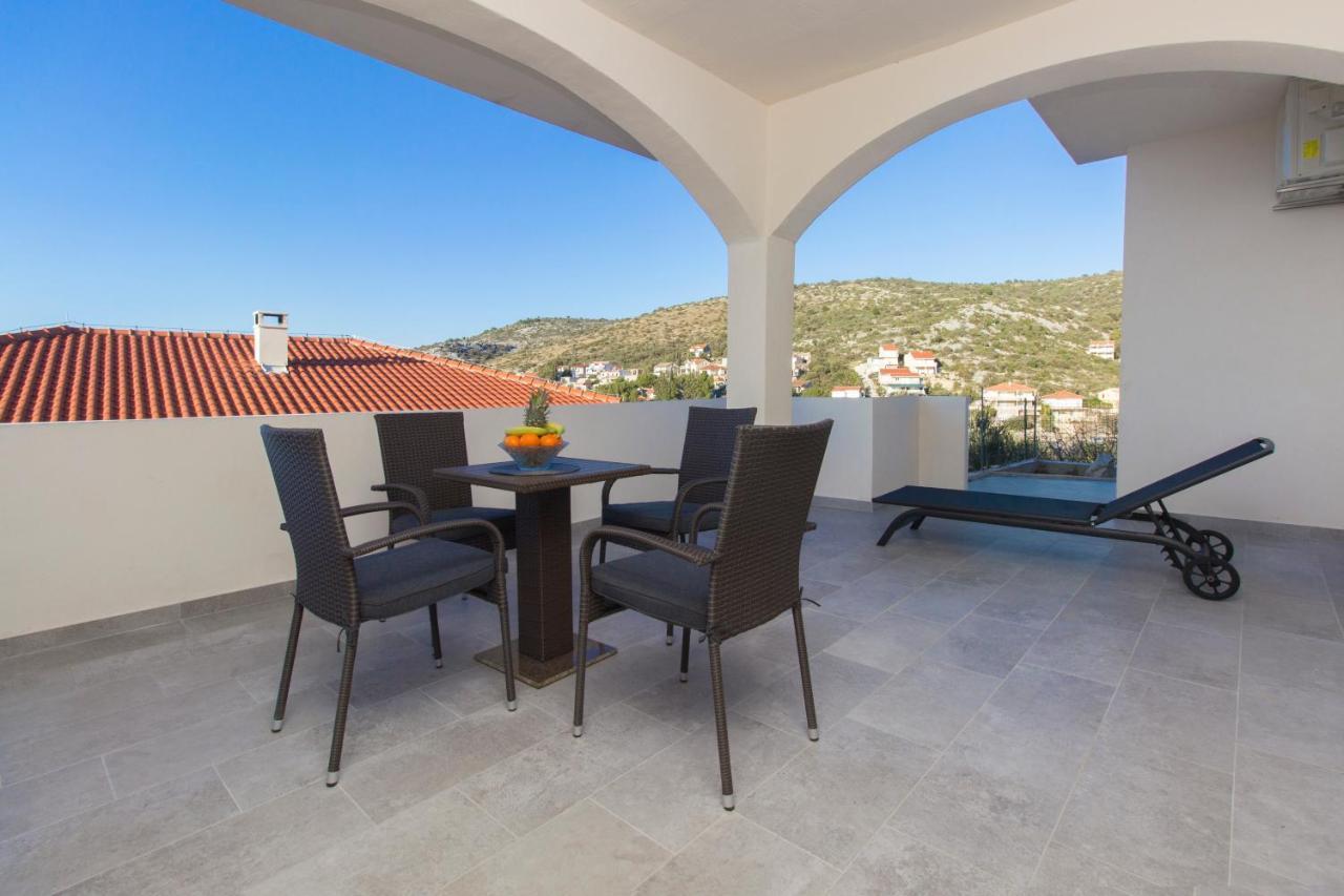 Apartmani Malis Ražanj Exteriör bild