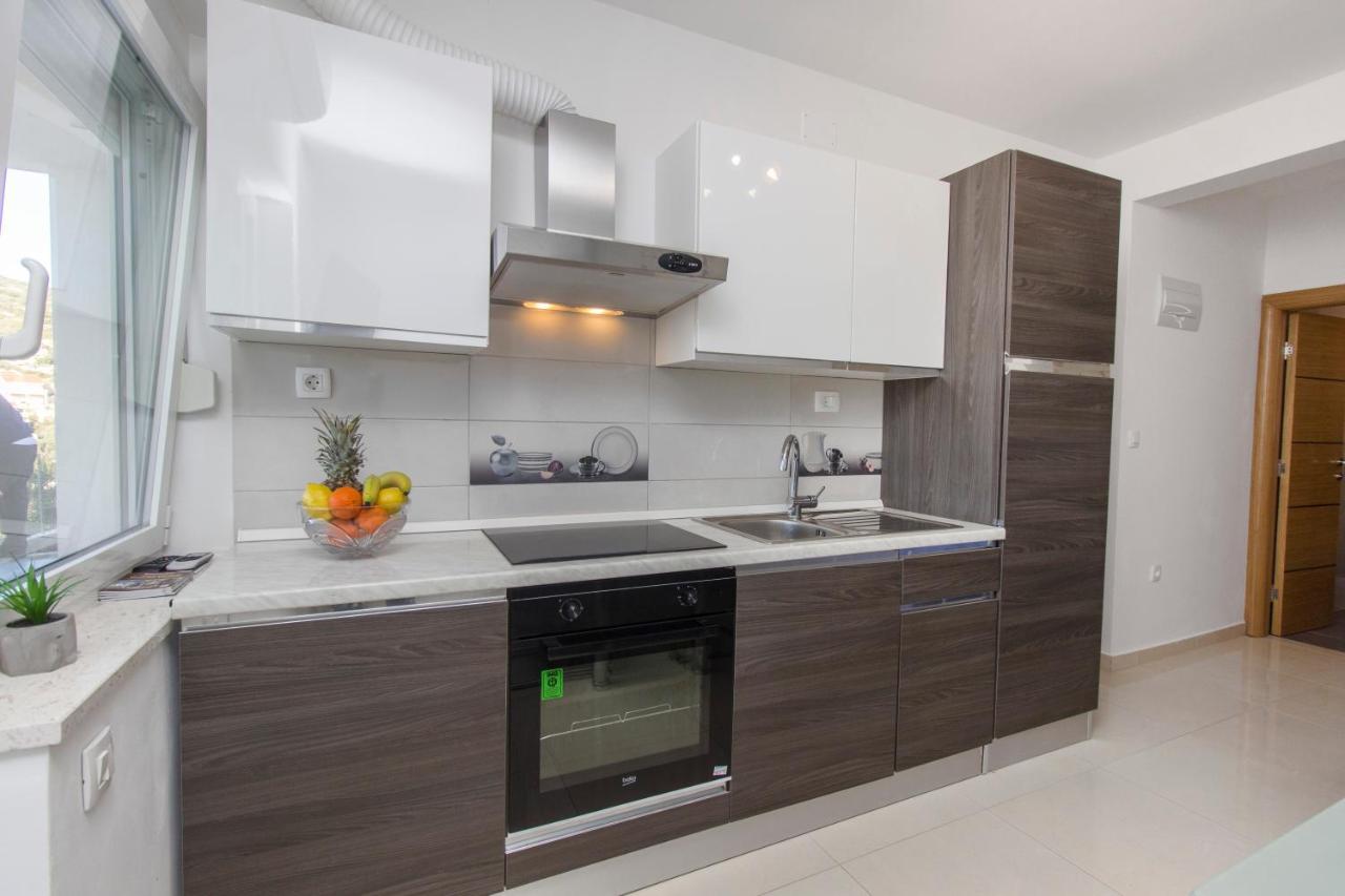 Apartmani Malis Ražanj Exteriör bild