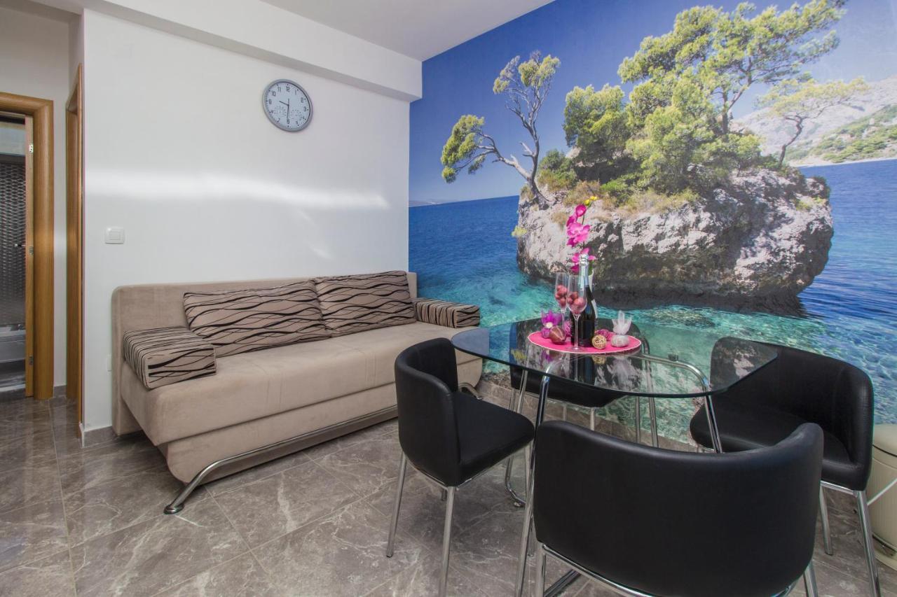Apartmani Malis Ražanj Exteriör bild