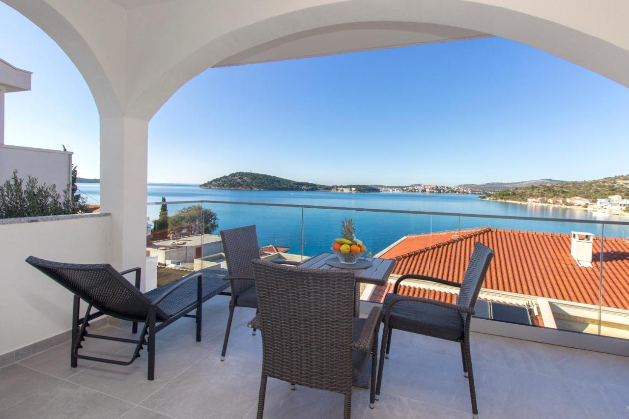 Apartmani Malis Ražanj Exteriör bild